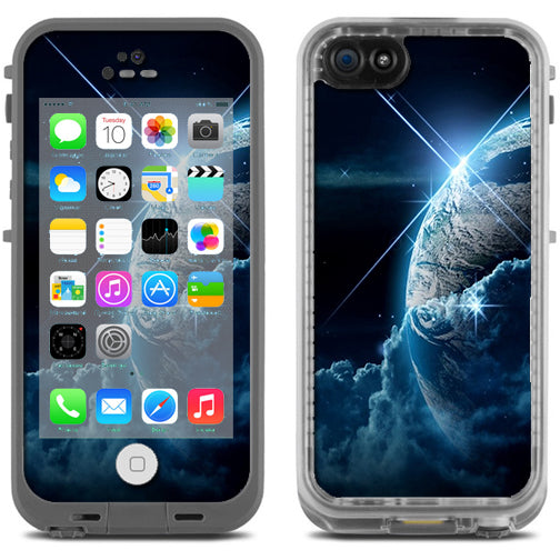 Earth Wrapped In Clouds Lifeproof Fre iPhone 5C Skin