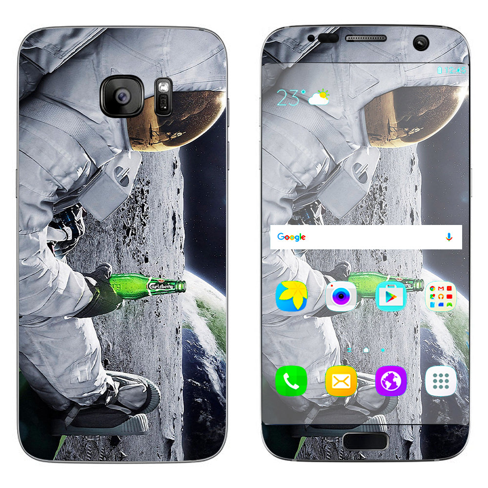  Astronaut Having A Beer Samsung Galaxy S7 Edge Skin