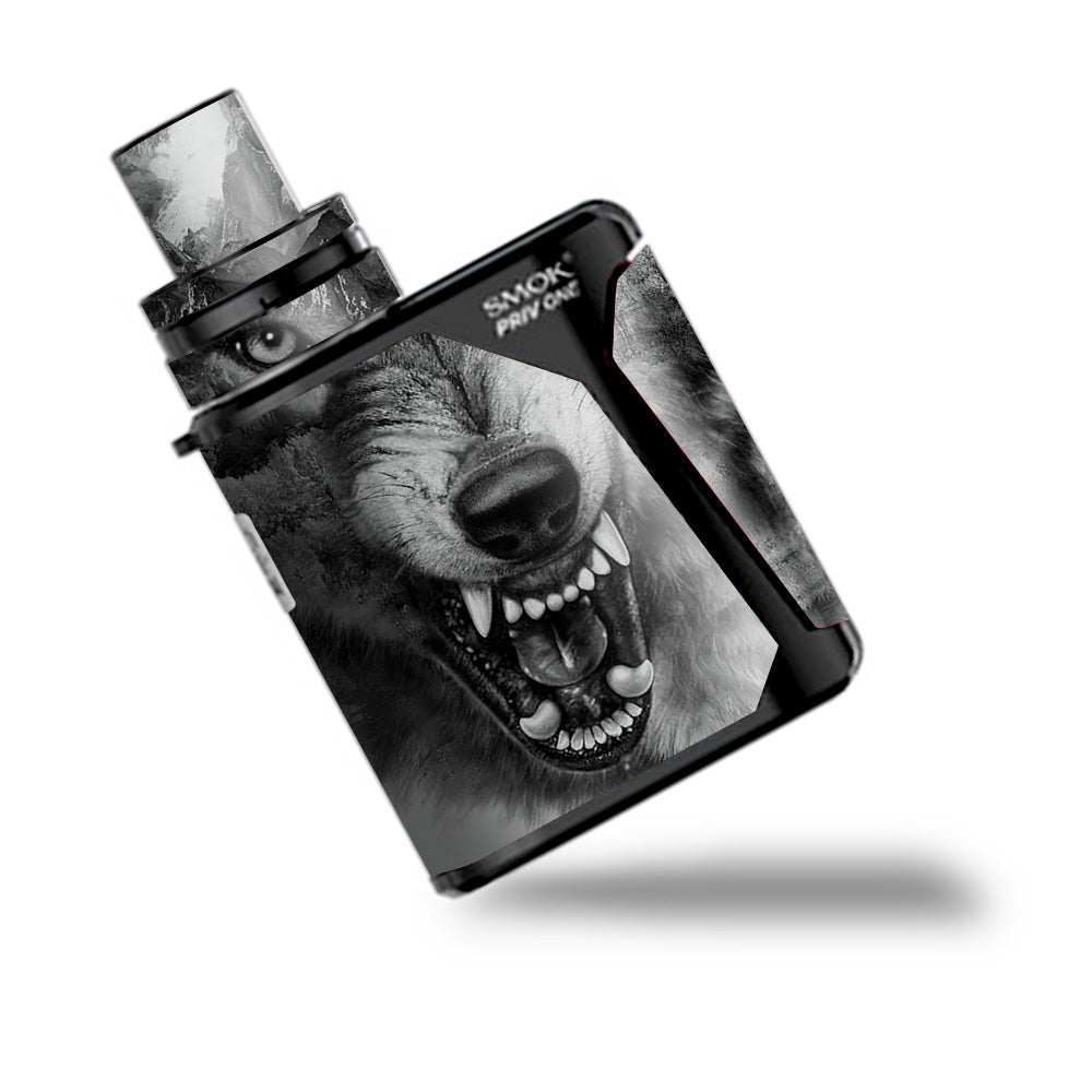  Angry Wolf Growling Mountains Smok Priv One Skin