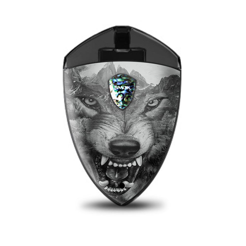  Angry Wolf Growling Mountains Smok Rolo Badge Skin