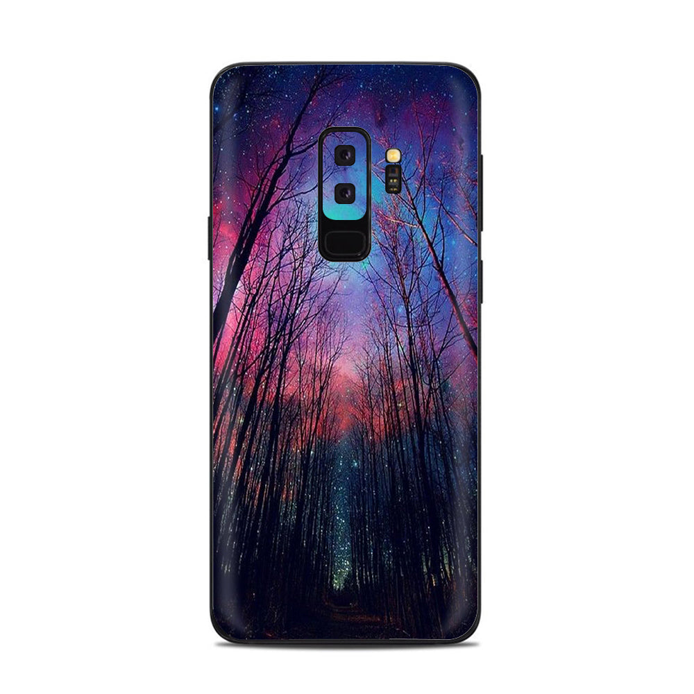  Galaxy Sky Through Trees Forest Samsung Galaxy S9 Plus Skin