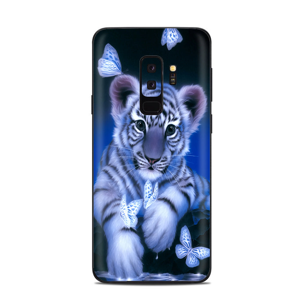  Cute White Tiger Cub Butterflies Samsung Galaxy S9 Plus Skin