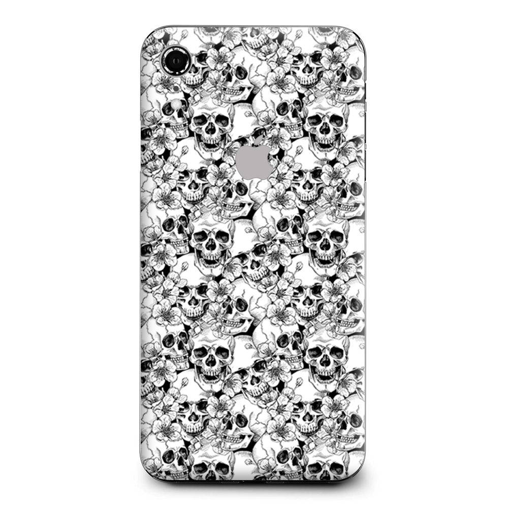 Black N White Skulls Apple iPhone XR Skin